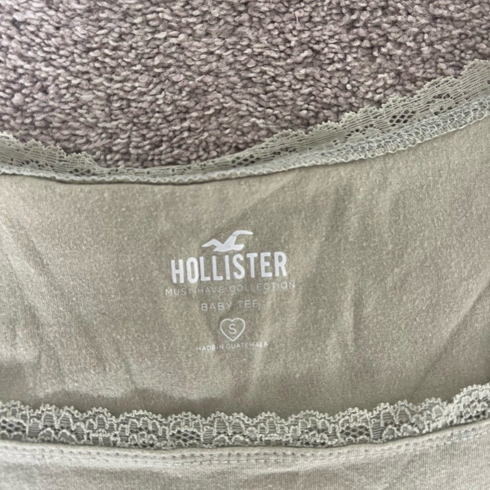 Hollister basic tee - Picture 2 of 2